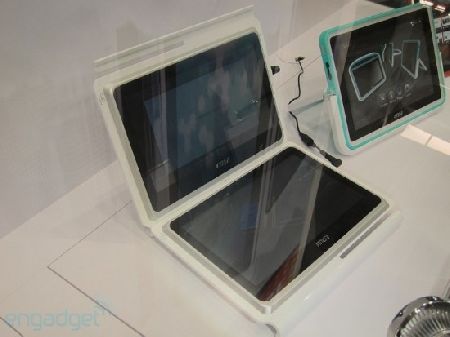 CeBIT 2011:    MSI Dual Pad
